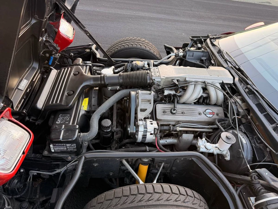 1986 Chevrolet Corvette C4 - Image 17 of 23