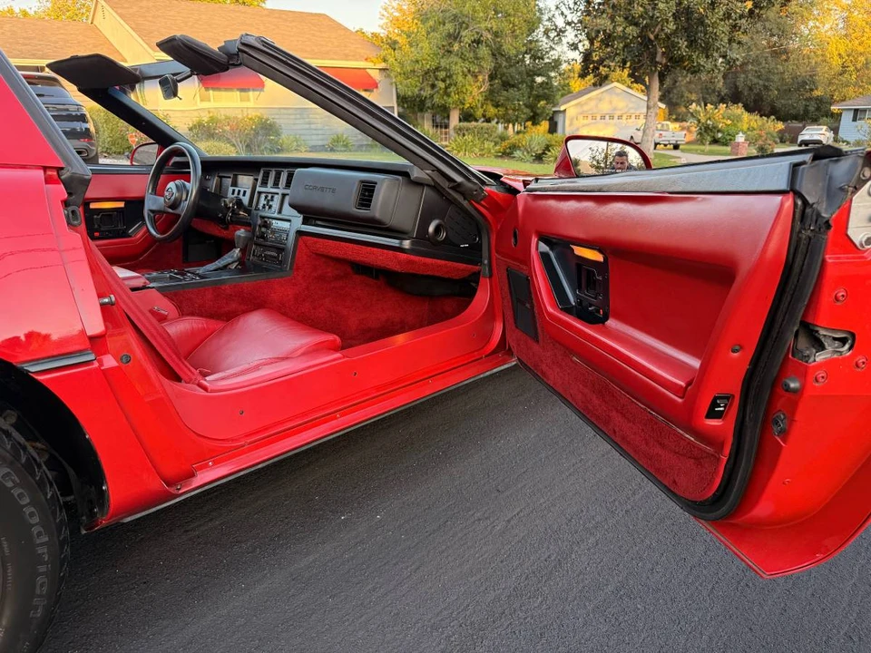 1986 Chevrolet Corvette C4 - Image 17 of 21
