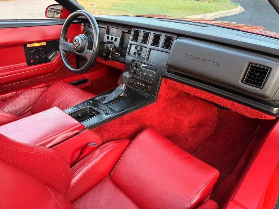 1986 Chevrolet Corvette C4 - Image 13 of 21