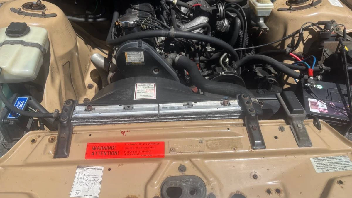 1986 Volvo 244 - Image 10 of 17