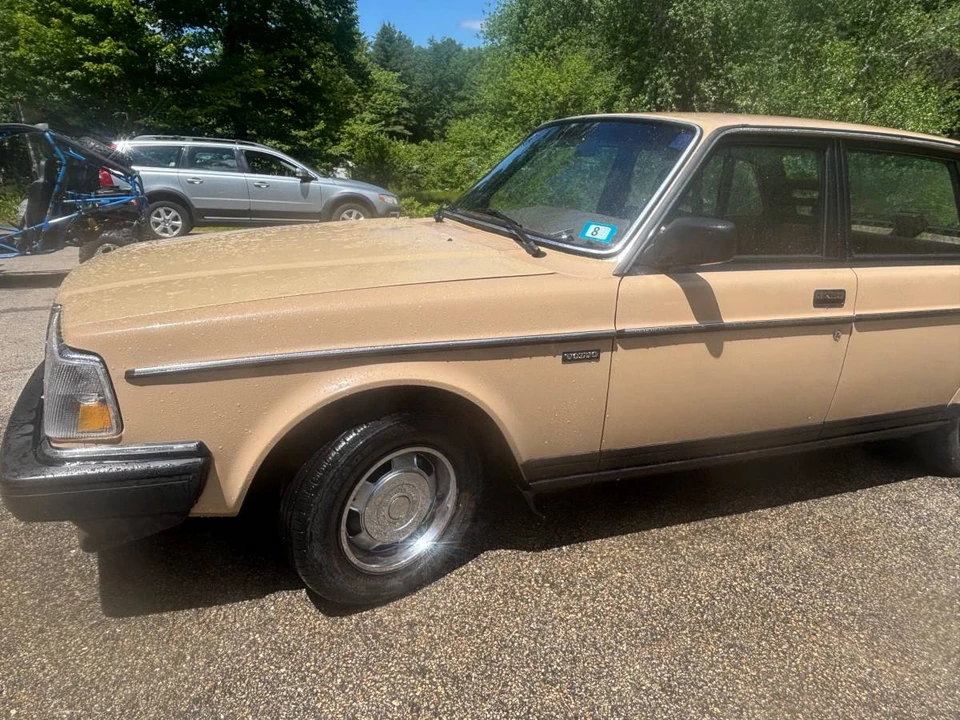 1986 Volvo 244 - Image 2 of 17