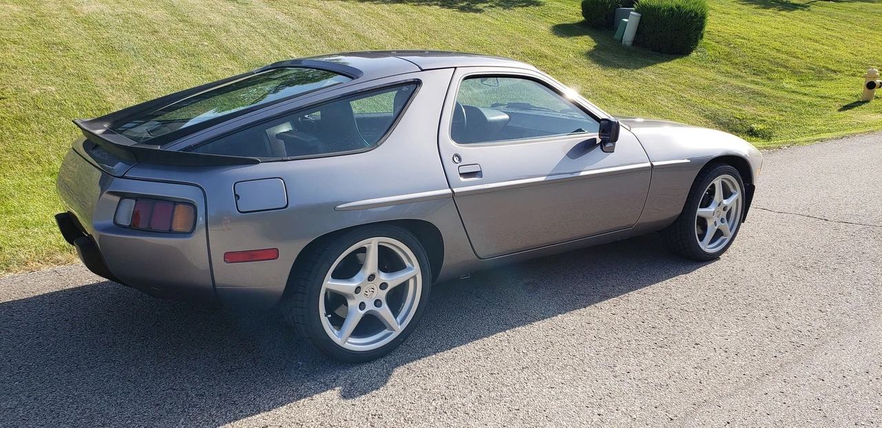 1986 Porsche 928 S - Image 8 of 12