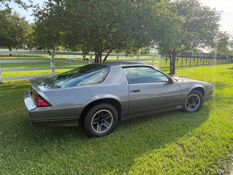 1985 Chevrolet Camaro IROC-Z & Z28 3rd Gen - Image 11 of 31