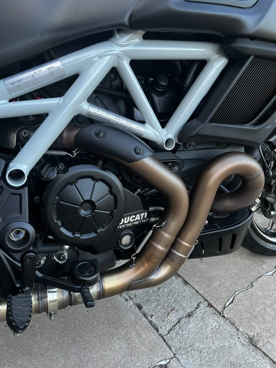 2015 Ducati Diavel - Image 15 of 26