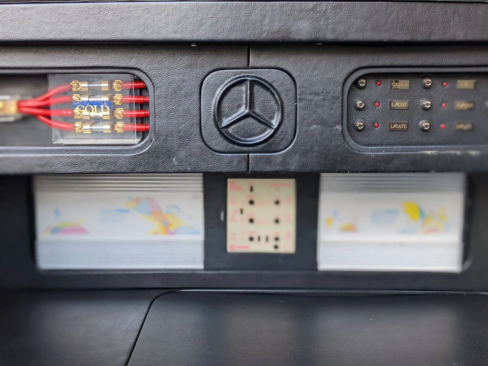 1987 Mercedes-Benz W124 E-Class - Image 19 of 24