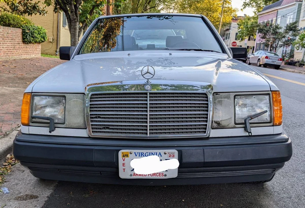 1987 Mercedes-Benz W124 E-Class - Image 4 of 24