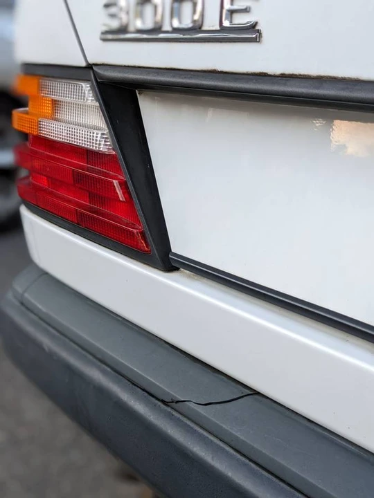 1987 Mercedes-Benz W124 E-Class - Image 17 of 24