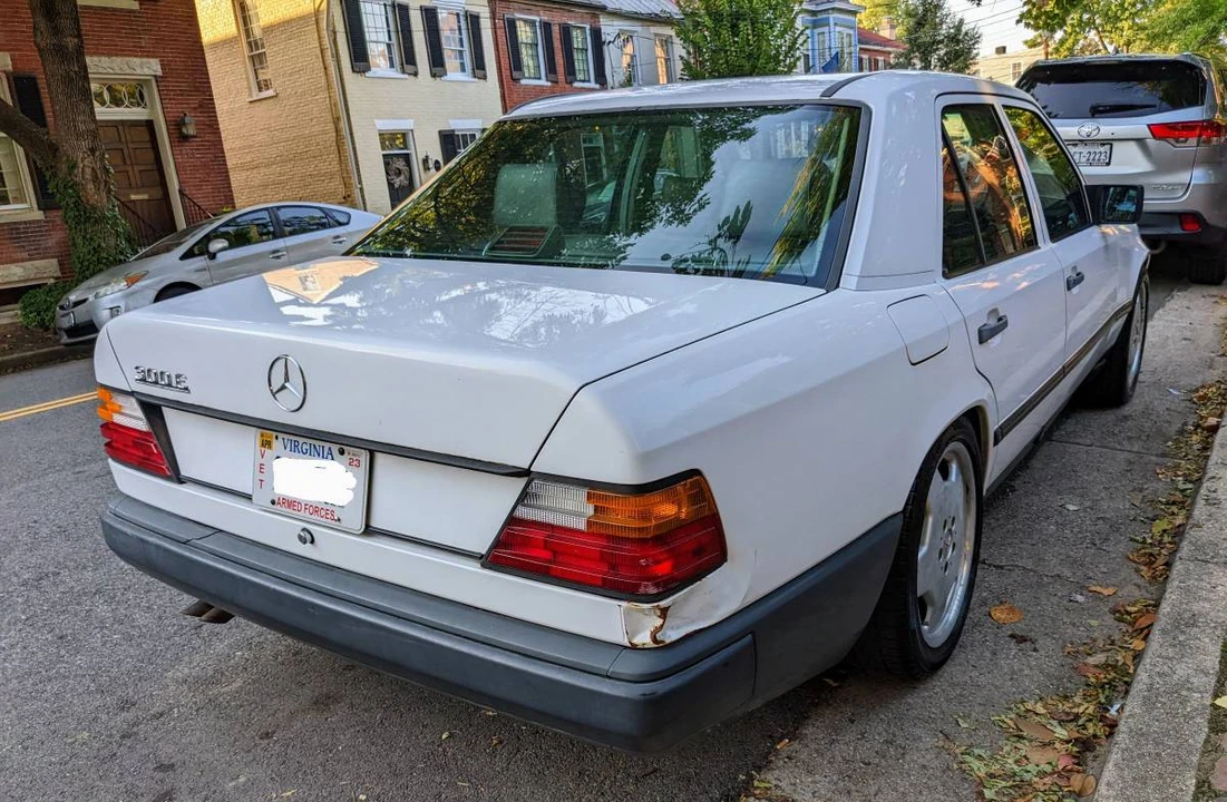 1987 Mercedes-Benz W124 E-Class - Image 7 of 24