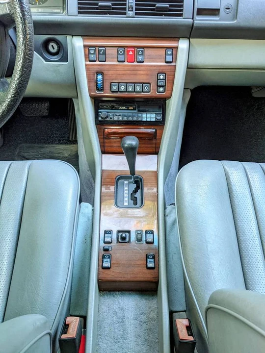 1987 Mercedes-Benz W124 E-Class - Image 15 of 24