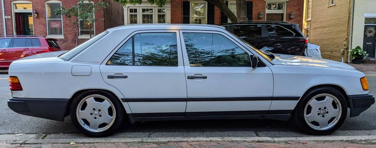 1987 Mercedes-Benz W124 E-Class - Image 4 of 24