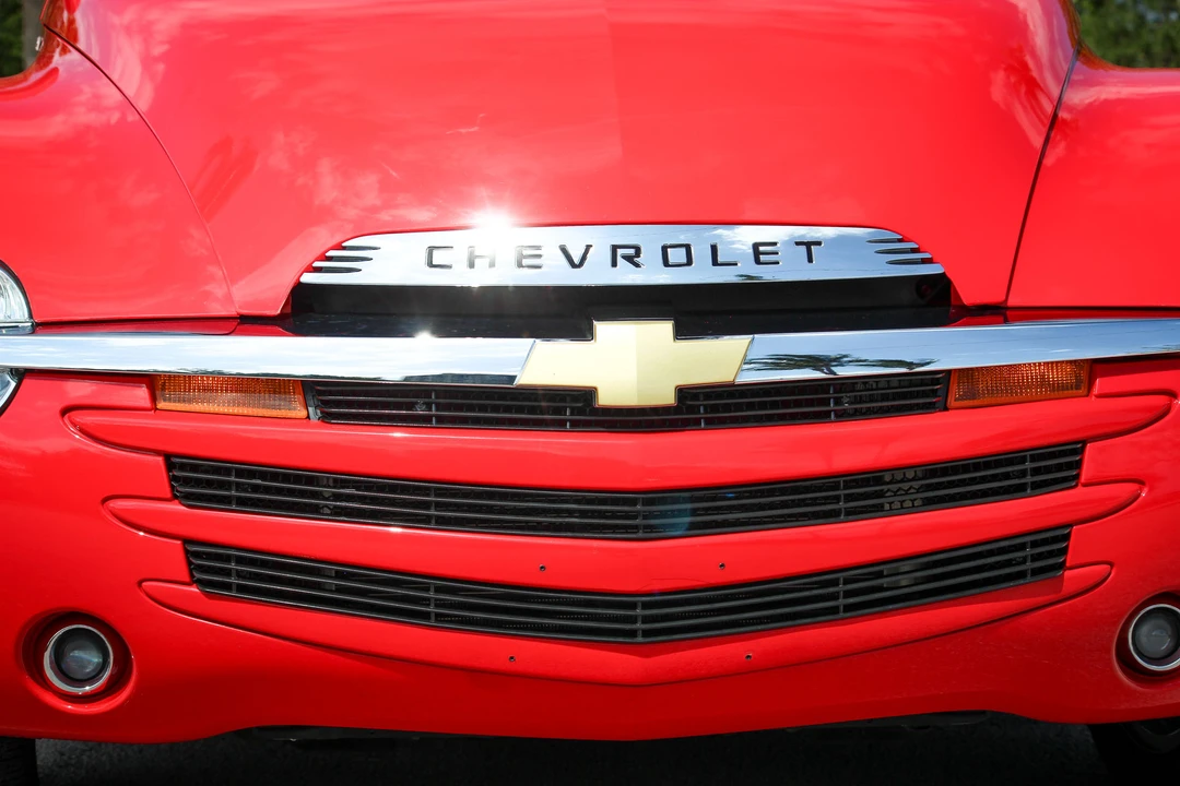 2005 Chevrolet SSR - Image 18 of 31