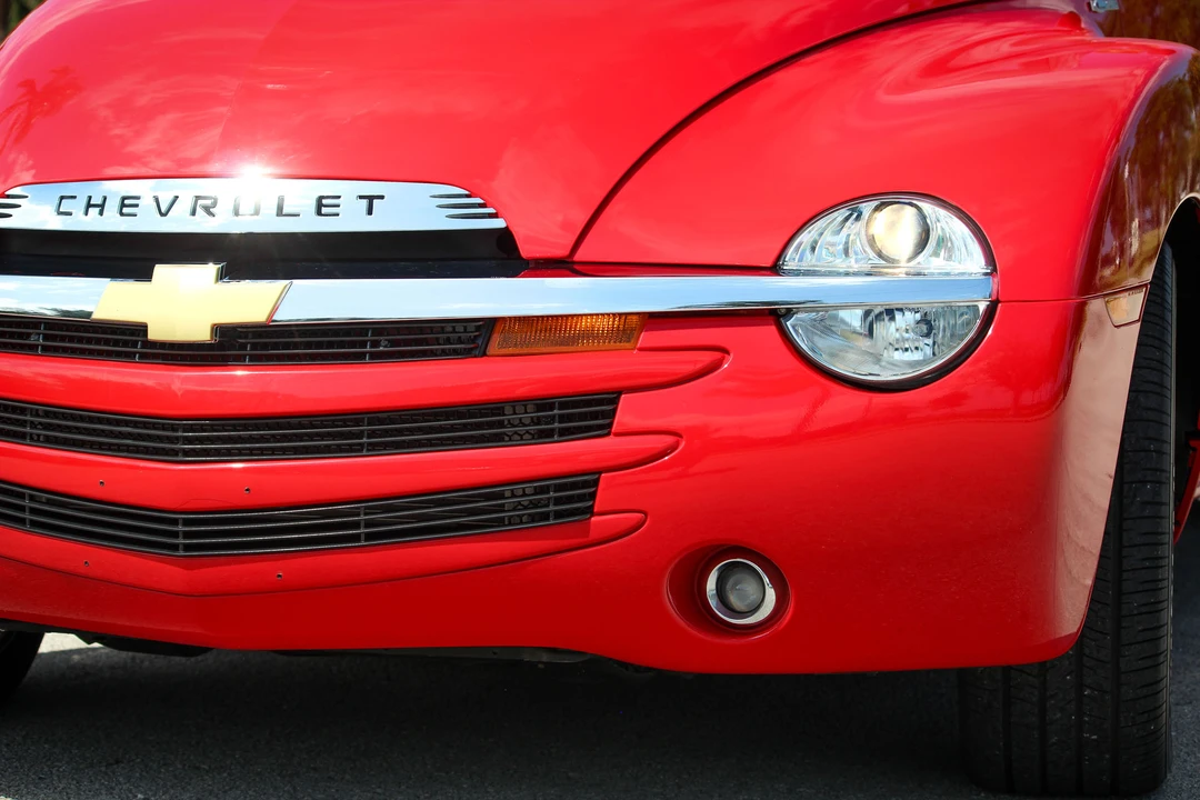 2005 Chevrolet SSR - Image 19 of 31