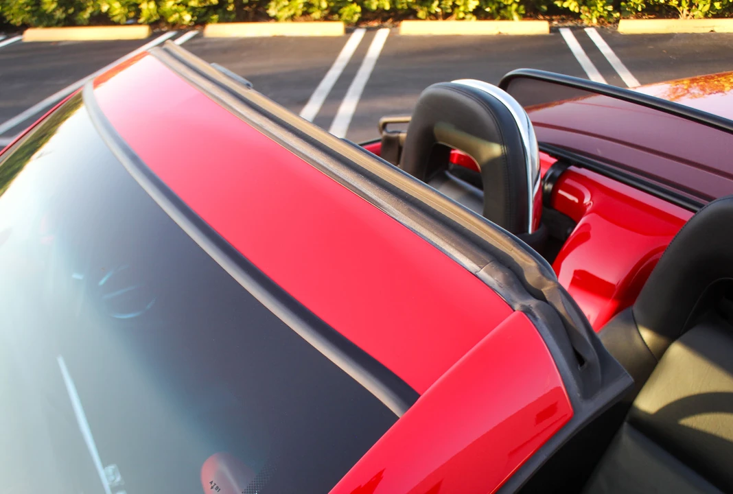 2005 Chevrolet SSR - Image 22 of 31