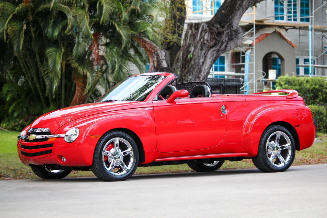2005 Chevrolet SSR - Image 4 of 31