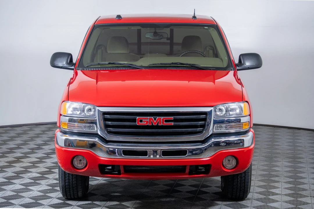 2004 GMC Sierra 2nd Gen - Image 6 of 31