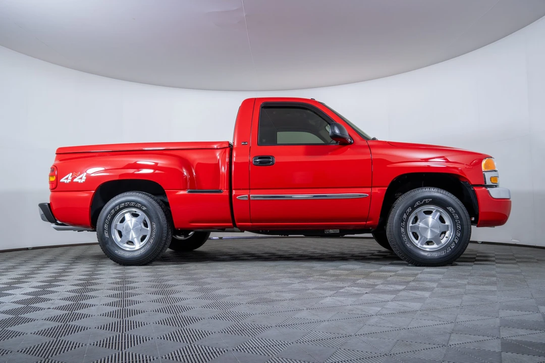 2004 GMC Sierra 2nd Gen - Image 13 of 31