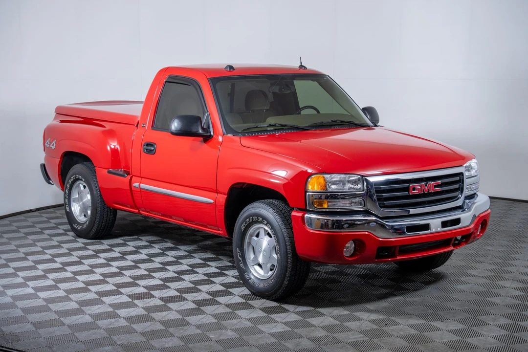 2004 GMC Sierra 2nd Gen - Image 9 of 31