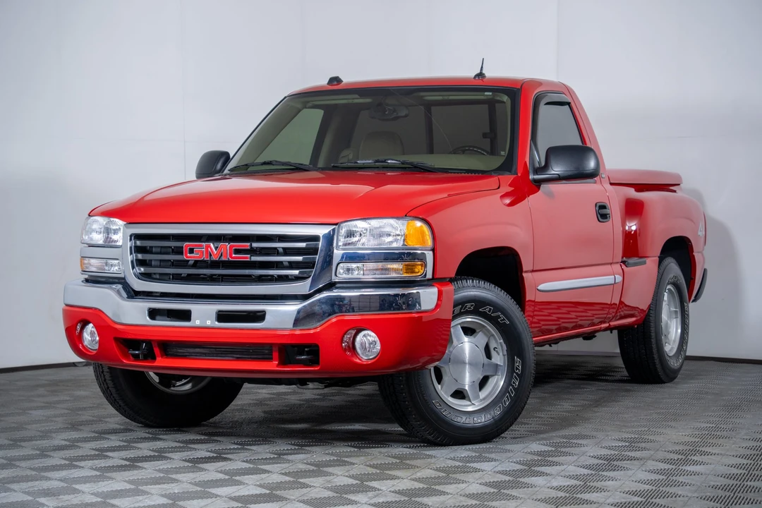 2004 GMC Sierra 2nd Gen - Image 5 of 31