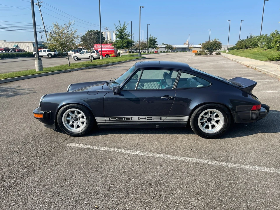 1988 Porsche 911 Carrera 3.2 - Image 3 of 12