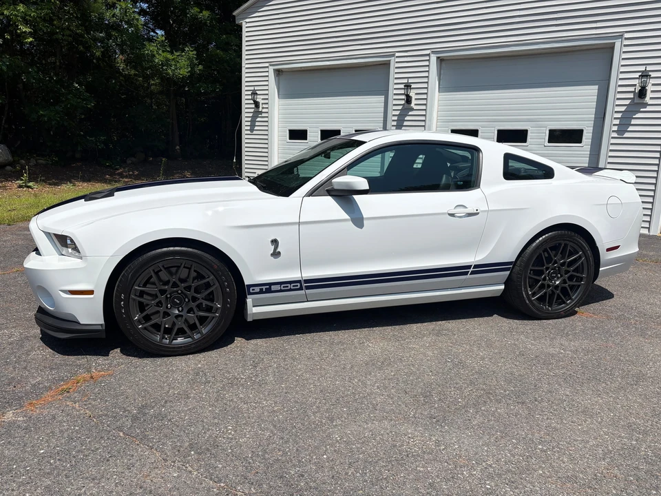 2014 Ford S197 II Shelby Mustang GT500 - Image 2 of 31