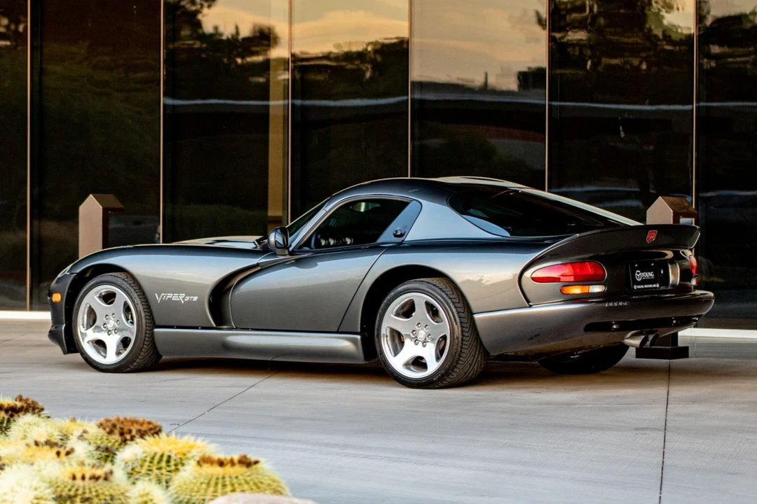 2002 Dodge Viper GTS 2nd Gen - Image 8 of 31