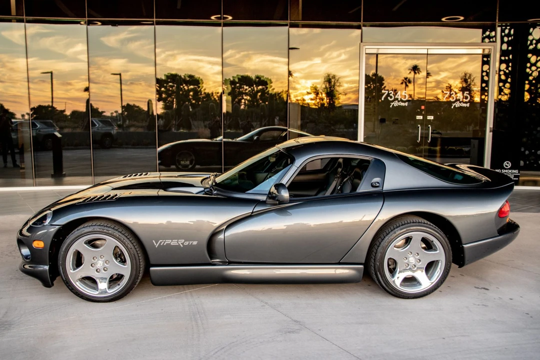 2002 Dodge Viper GTS 2nd Gen - Image 4 of 31