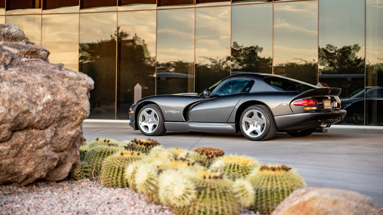 2002 Dodge Viper GTS 2nd Gen - Image 5 of 31