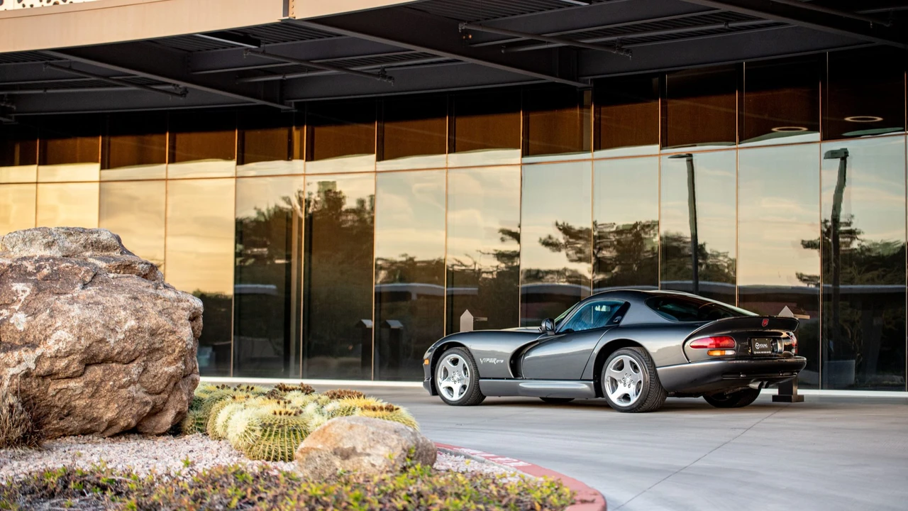2002 Dodge Viper GTS 2nd Gen - Image 6 of 31