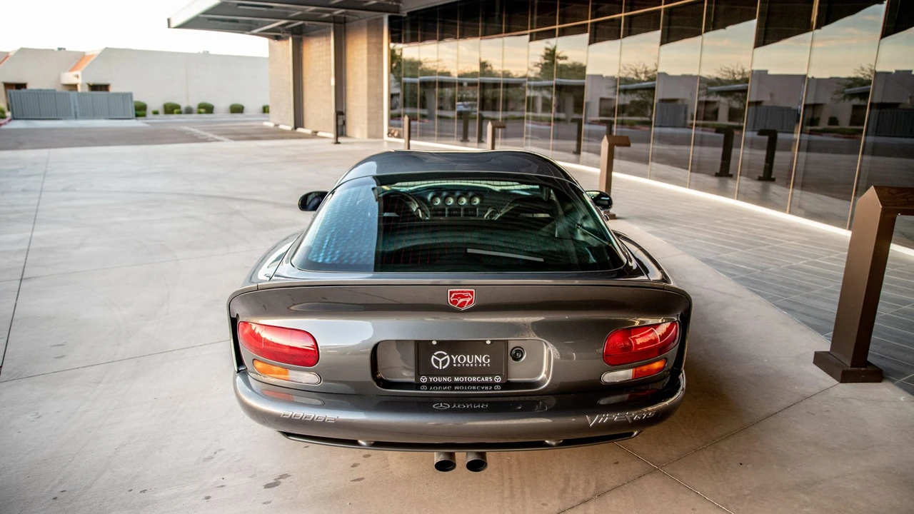 2002 Dodge Viper GTS 2nd Gen - Image 12 of 31