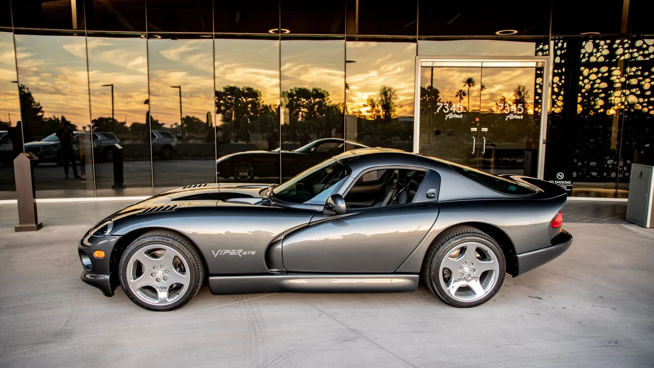 2002 Dodge Viper GTS 2nd Gen - Image 3 of 31
