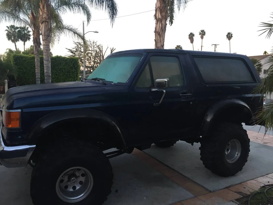 1989 Ford Bronco 4th Gen - Image 2 of 2