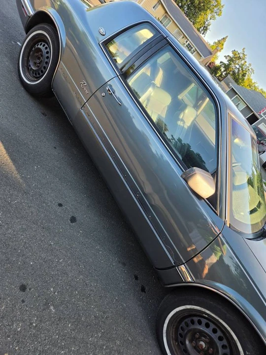 1989 Buick Riviera 4th-7th Gen - Image 6 of 16
