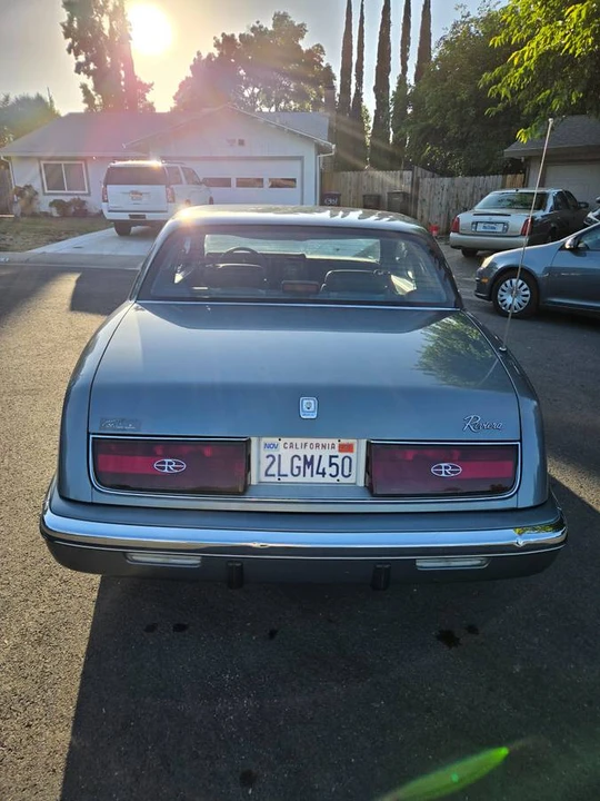 1989 Buick Riviera 4th-7th Gen - Image 4 of 16