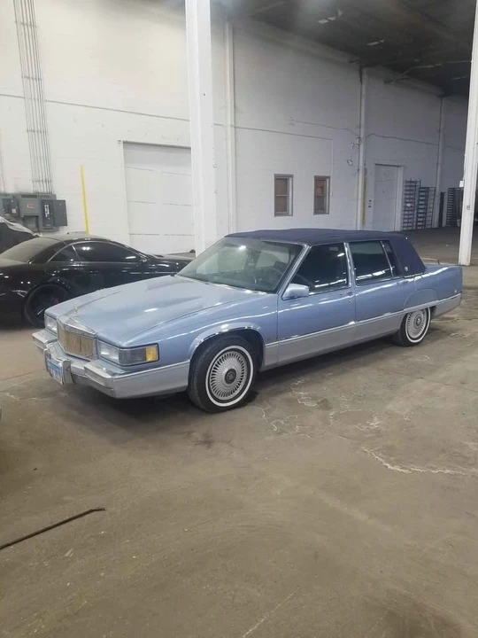 1989 Cadillac Brougham - Image 3 of 6