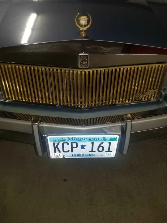1989 Cadillac Brougham - Image 2 of 6