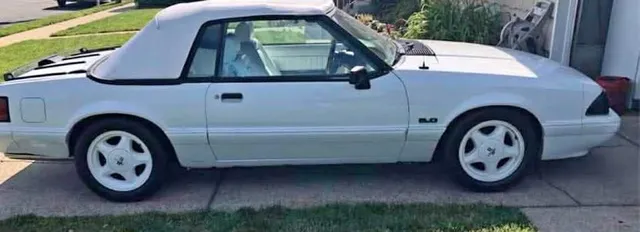 1989 Ford Mustang Convertible