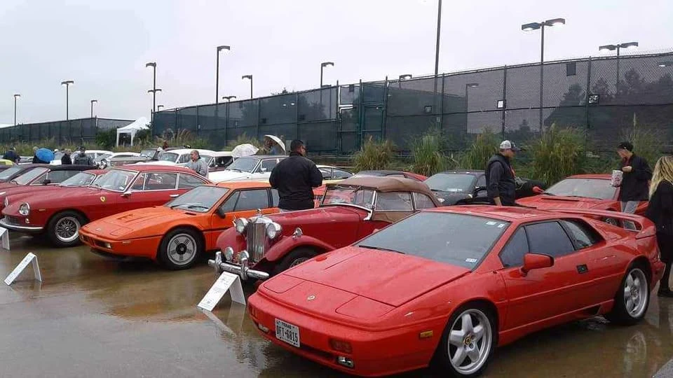 Lotus Esprit - Image 2 of 5