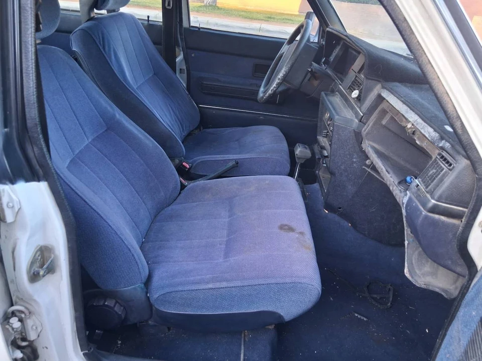 1989 Volvo 244 - Image 10 of 12