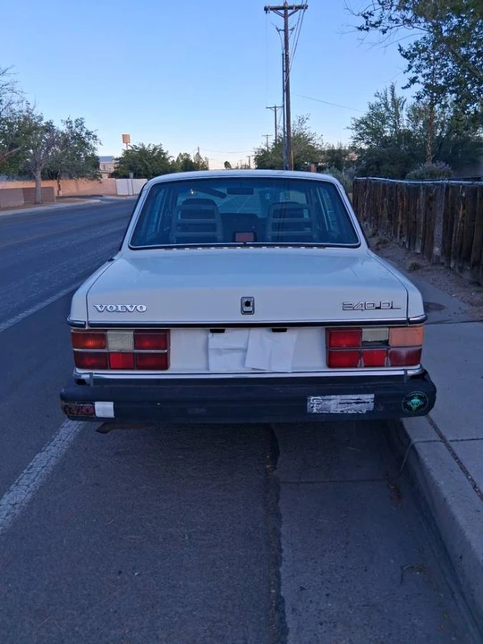 1989 Volvo 244 - Image 5 of 12