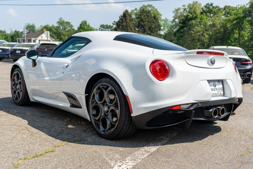 2017 Alfa Romeo 4C Coupe - Image 8 of 31