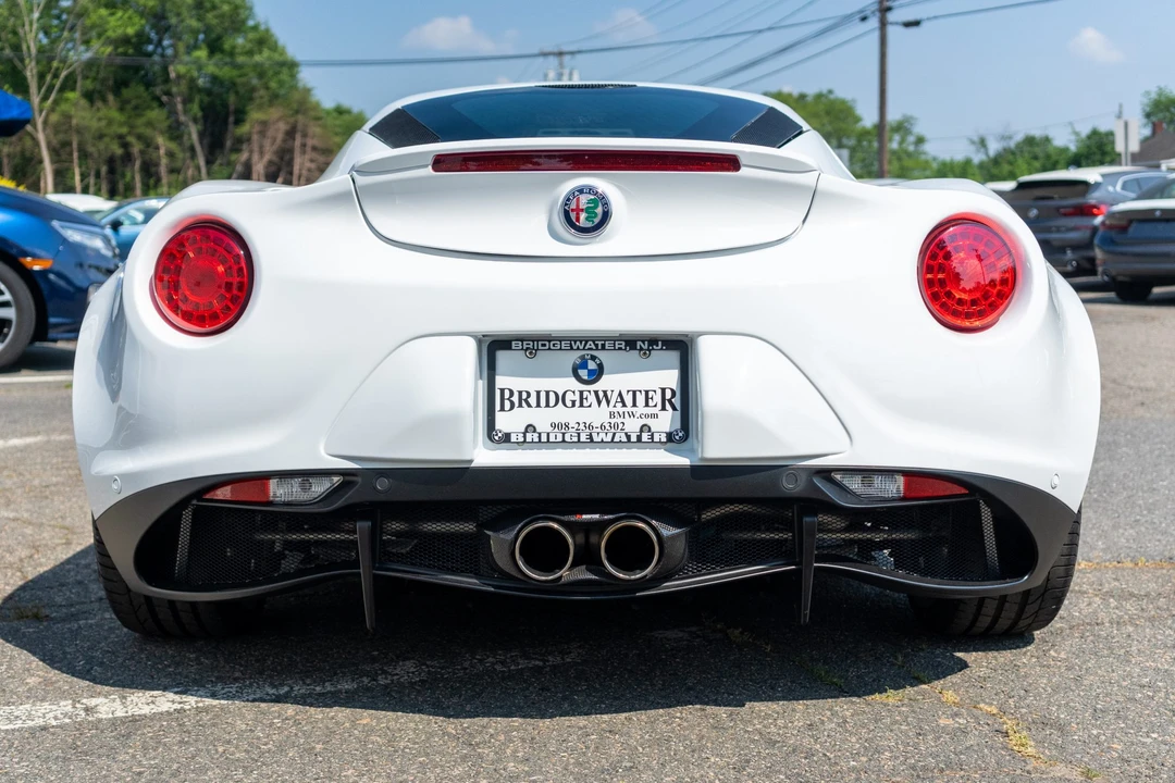 2017 Alfa Romeo 4C Coupe - Image 9 of 31
