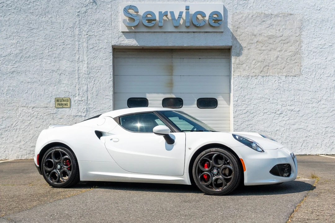 2017 Alfa Romeo 4C Coupe - Image 12 of 31
