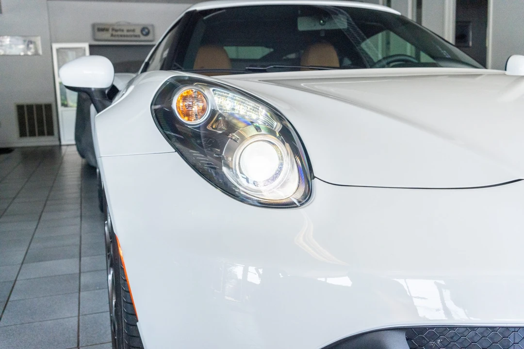 2017 Alfa Romeo 4C Coupe - Image 21 of 31