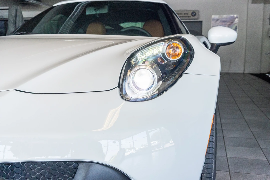 2017 Alfa Romeo 4C Coupe - Image 25 of 31