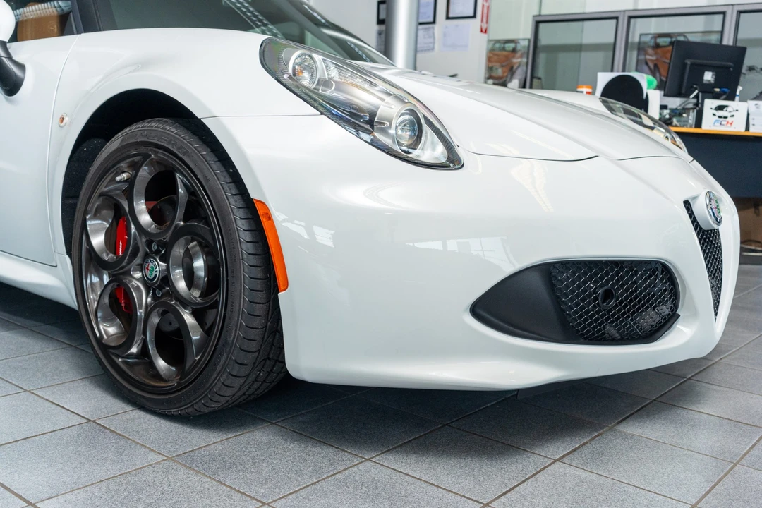 2017 Alfa Romeo 4C Coupe - Image 19 of 31