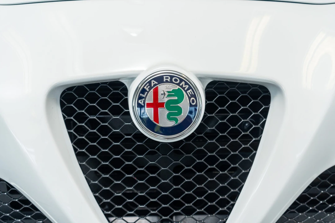 2017 Alfa Romeo 4C Coupe - Image 23 of 31