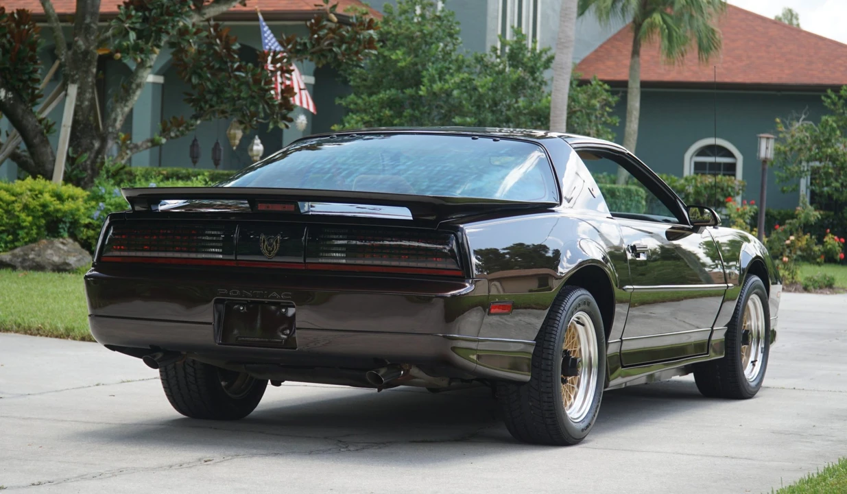 1987 Pontiac Firebird Trans Am 3rd Gen - Image 24 of 31