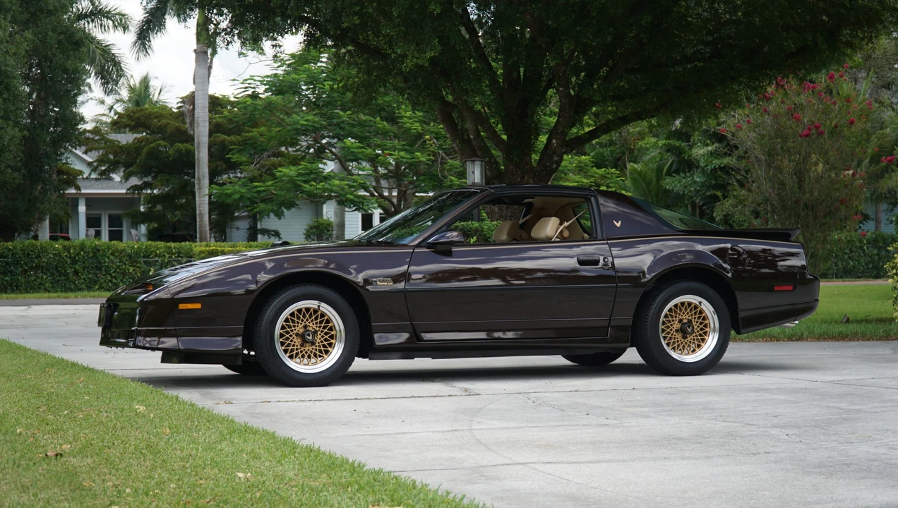 1987 Pontiac Firebird Trans Am 3rd Gen - Image 2 of 31