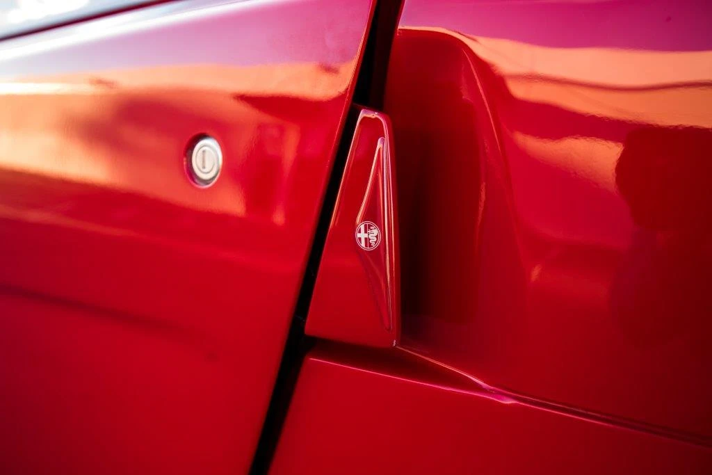 1991 Alfa Romeo SZ - Image 27 of 31