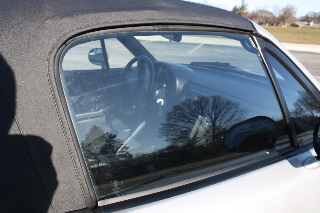 1991 Mazda NA MX-5 Miata - Image 26 of 31